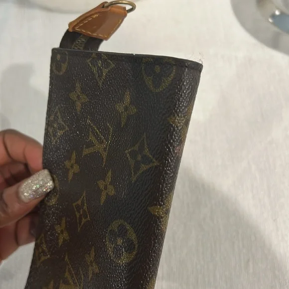 Louis Vuitton Toiletry Makeup Pouch - Picture 6 of 10